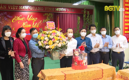 L&atilde;nh đạo tỉnh thăm, ch&uacute;c Tết một số cơ quan, đơn vị 