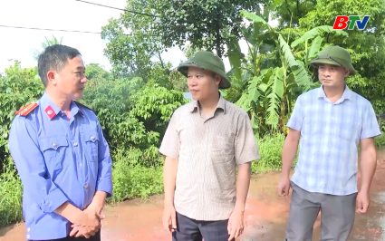 L&atilde;nh đạo UBND tỉnh kiểm tra, nắm t&igrave;nh h&igrave;nh lụt b&atilde;o 