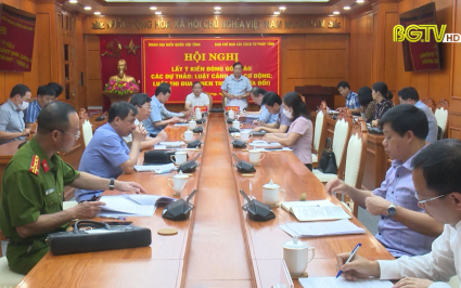 Lấy &yacute; kiến đ&oacute;ng g&oacute;p v&agrave;o dự thảo Luật Cảnh s&aacute;t cơ động v&agrave; Luật Thi đua khen thưởng