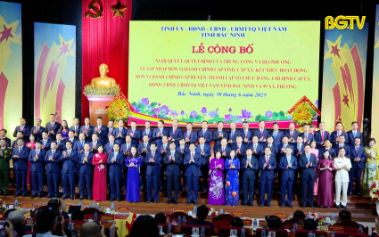 Lễ c&ocirc;ng bố nghị quyết, quyết định về s&aacute;p nhập đơn vị h&agrave;nh ch&iacute;nh