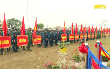 Lễ giao nhận qu&acirc;n tại c&aacute;c địa phương tr&ecirc;n địa b&agrave;n tỉnh Bắc Giang