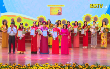 Lễ hội &Aacute;o d&agrave;i năm 2022