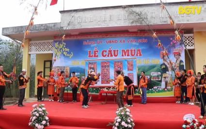 Lễ hội cầu m&ugrave;a của d&acirc;n tộc Dao x&atilde; V&acirc;n Sơn, huyện Sơn Động