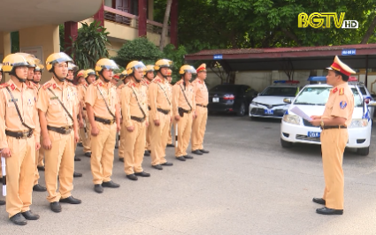 Lực lượng CSGT thực hiện cao điểm đảm bảo trật tự ATGT