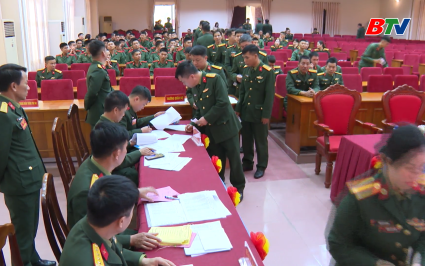 Lực lượng quốc ph&ograve;ng với ng&agrave;y hội non s&ocirc;ng 