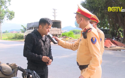 Lục Nam: Tăng cường xử l&yacute; vi phạm nồng độ cồn dịp cuối năm