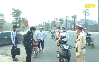 Lục Nam: Xử l&yacute; nghi&ecirc;m học sinh vi phạm trật tự giao th&ocirc;ng
