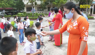 Lục Ngạn: Đảm bảo ph&ograve;ng, chống dịch trong ng&agrave;y tựu trường 