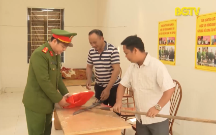 Lục Ngạn: Vận động thu hồi hơn 300 quả ph&aacute;o tự chế 
