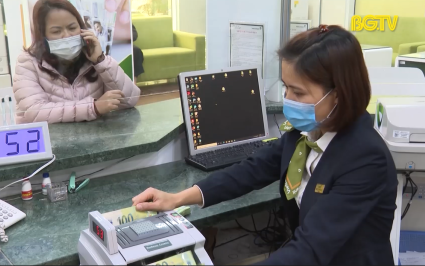 Lượng kiều hối chuyển về qua ng&acirc;n h&agrave;ng giảm 