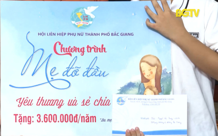 Mẹ đỡ đ&acirc;̀u &ndash; Đi&ecirc;̉m tựa của trẻ m&ocirc;̀ c&ocirc;i 