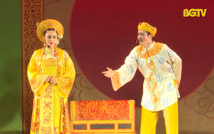 Miệt m&agrave;i cống hiến cho nghệ thuật ch&egrave;o