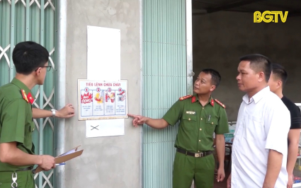 Hiệu quả m&ocirc; h&igrave;nh &ldquo;C&ocirc;ng an x&atilde;, thị trấn th&acirc;n thiện - phục vụ - kỷ cương"