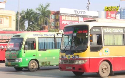 Một số đơn vị tăng cước vận tải h&agrave;nh kh&aacute;ch