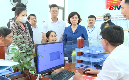 Khắc phục kh&oacute; khăn, vận h&agrave;nh hiệu quả m&ocirc; h&igrave;nh ch&iacute;nh quyền địa phương hai cấp 