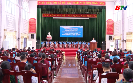 N&acirc;ng bước ch&acirc;n em tới trường