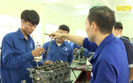 N&acirc;ng cao chất lượng đầu v&agrave;o tại c&aacute;c trường nghề