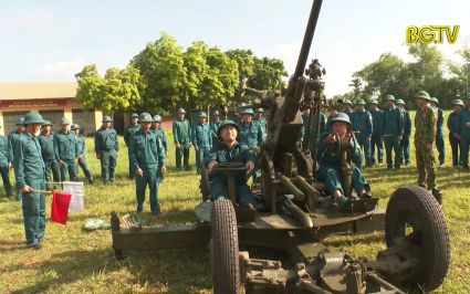 N&acirc;ng cao chất lượng huấn luyện d&acirc;n qu&acirc;n tự vệ