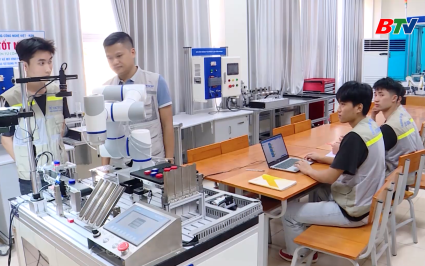 N&acirc;ng cao chất lượng nguồn nh&acirc;n lực phục vụ nền c&ocirc;ng nghiệp số 