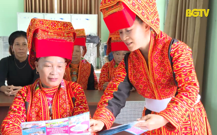 N&acirc;ng cao nhận thức cho phụ nữ DTTS về ph&ograve;ng chống tảo h&ocirc;n, h&ocirc;n nh&acirc;n cận huyết