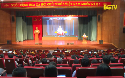 N&acirc;ng cao văn hóa c&ocirc;ng sở trong lĩnh vực gi&aacute;o dục 