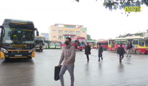 N&acirc;ng cao &yacute; thức ph&ograve;ng ngừa dịch b&ecirc;nh nCoV khi đi xe kh&aacute;ch