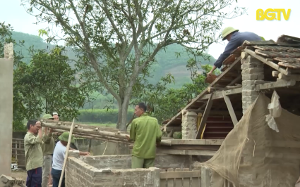 N&acirc;ng mức hỗ trợ x&oacute;a nh&agrave; tạm, nh&agrave; dột n&aacute;t cho hộ ngh&egrave;o, cận ngh&egrave;o   