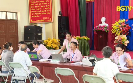 Đảm bảo t&iacute;n dụng ch&iacute;nh s&aacute;ch được th&ocirc;ng suốt khi sắp xếp tổ chức bộ m&aacute;y