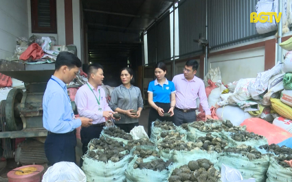 Hiệp Ho&agrave;: Ng&acirc;n h&agrave;ng hỗ trợ người d&acirc;n phục hồi sản xuất sau b&atilde;o