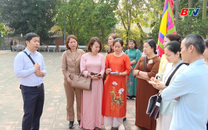 Ng&agrave;y giỗ tổ về với nơi cội nguồn d&acirc;n tộc Việt