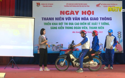 Ng&agrave;y hội "Thanh ni&ecirc;n với văn h&oacute;a giao th&ocirc;ng"