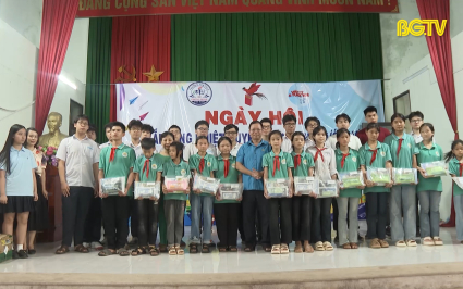 Ng&agrave;y hội thắp s&aacute;ng nhiệt huyết, đ&aacute;nh thức ước mơ