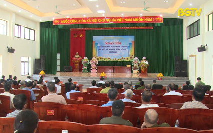 Ng&agrave;y hội to&agrave;n d&acirc;n bảo vệ an ninh tổ quốc tại thị trấn Chũ