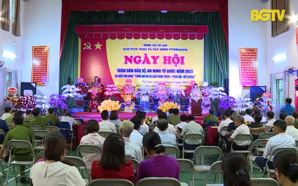 Ng&agrave;y hội to&agrave;n d&acirc;n bảo vệ an ninh Tổ quốc tại Việt Y&ecirc;n