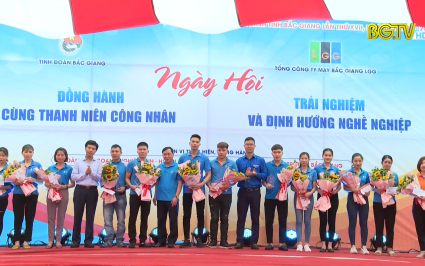 Ng&agrave;y hội "Vững bước tương lai, tư vấn tuyển sinh v&agrave; định hướng nghề nghiệp"