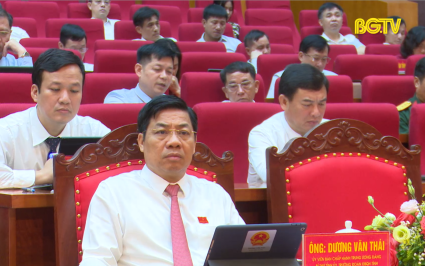 Thảo luận, đề xuất nhiều giải ph&aacute;p ph&aacute;t triển kinh tế x&atilde; hội 