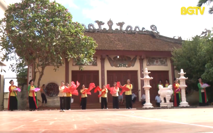 Nghệ nh&acirc;n g&igrave;n giữ tiếng h&aacute;t ch&egrave;o 