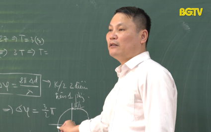 Người th&acirc;̀y ươm m&acirc;̀m những tài năng V&acirc;̣t lý 