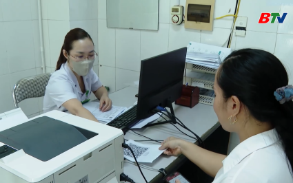 Người d&acirc;n v&agrave; bệnh viện c&ugrave;ng hưởng lợi từ bệnh &aacute;n điện tử