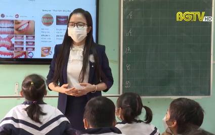 Người gi&aacute;o vi&ecirc;n tận t&acirc;m với nghề