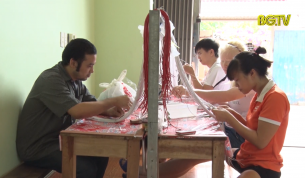 Người khuyết tật vượt l&ecirc;n số phận