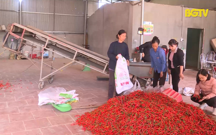 Người phụ nữ d&acirc;n tộc năng động, s&aacute;ng tạo