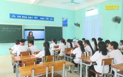 Người thắp lửa đam m&ecirc; m&ocirc;n ngữ văn cho học tr&ograve;