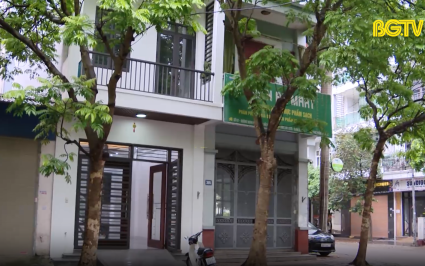 Nội thất cải tạo nh&agrave; l&ocirc; phố