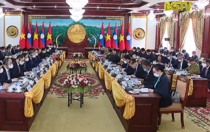 Nhận diện sự thật: Sắc son t&igrave;nh nghĩa Việt - L&agrave;o