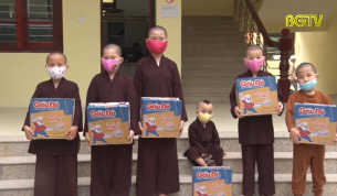Nh&acirc;n l&ecirc;n những h&agrave;nh động đẹp bởi c&aacute;c em nhỏ mồ c&ocirc;i