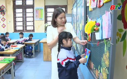 Nh&acirc;n l&ecirc;n những trường học hạnh ph&uacute;c