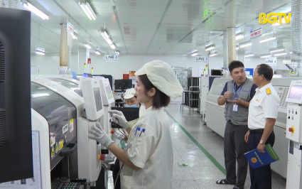 Nhiều ch&iacute;nh s&aacute;ch thuế tiếp tục hỗ trợ người d&acirc;n v&agrave; doanh nghiệp