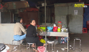 Nhiều nh&agrave; h&agrave;ng, qu&aacute;n ăn vẫn l&eacute;n l&uacute;t hoạt động