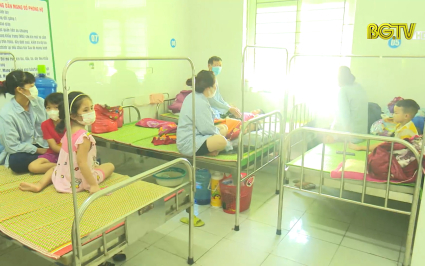 Nhiều trẻ mắc c&uacute;m A nhập viện